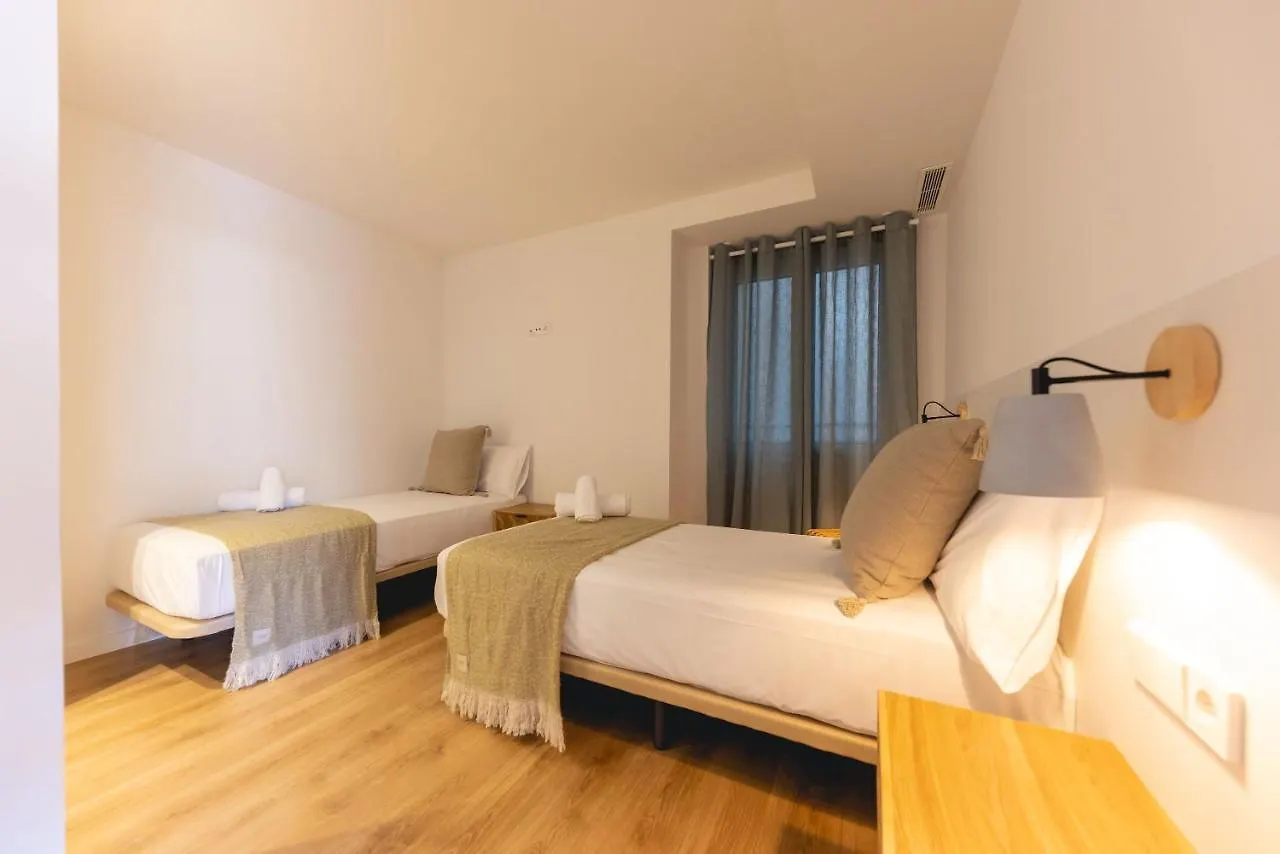 Apartment Bravissimo Domenica, 2 Bedrooms And Balcony Girona