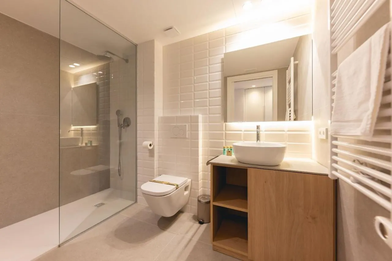 Apartment Bravissimo Domenica, 2 Bedrooms And Balcony Girona